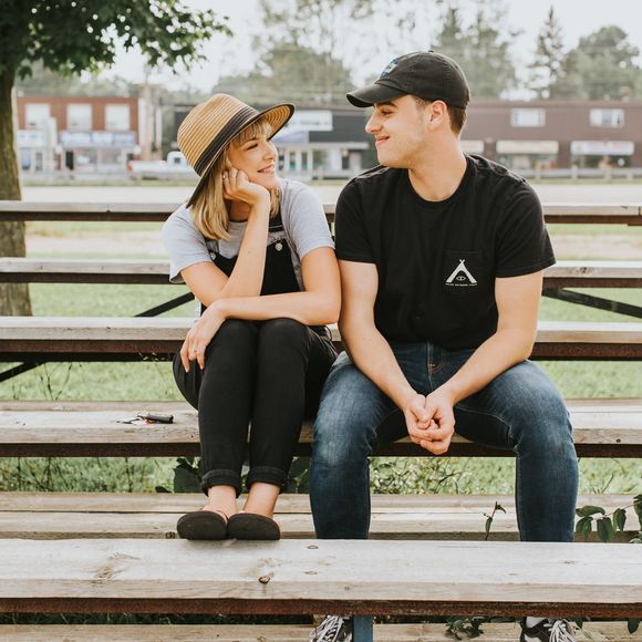 Meet your Posher, Paisley - Picture 1 of 1